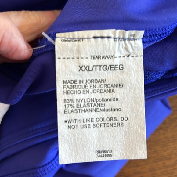 🎈3/$25🎈NWT Under Armour Meridian Crop Leggings - Picture 5 of 7